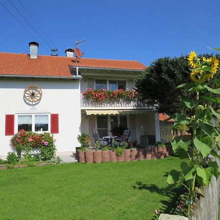 Gaestehaus Reisacher - Mehrbettzimmer Peiting Exterior photo